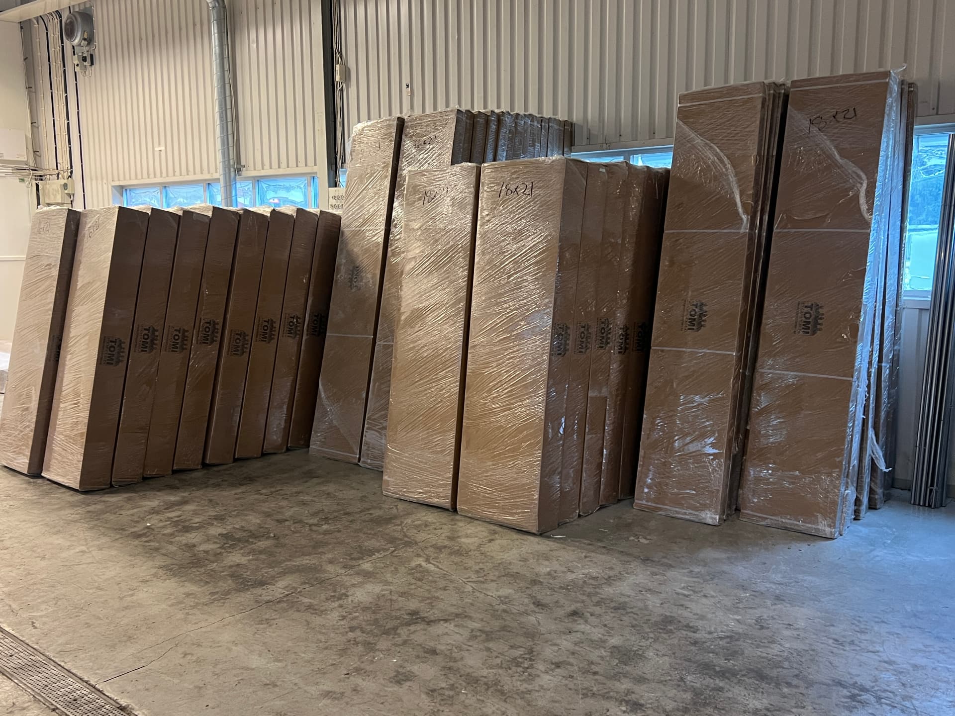 Färdigpackade portar på vårt lager i Knivsta